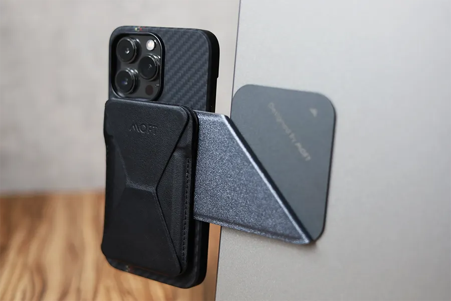 MOFT Snapノートパソコンクリップ スマホホルダーはMOFTスタンドも使える