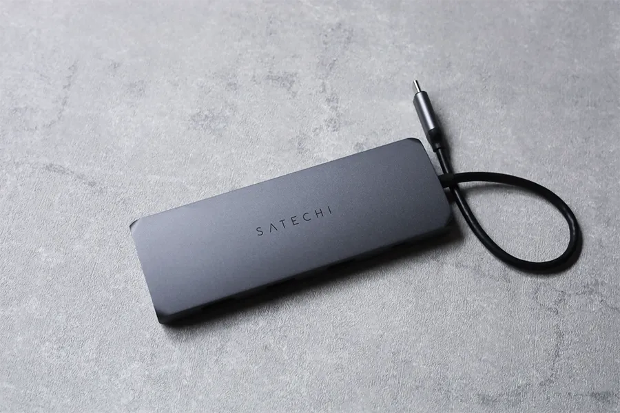 Satechiケーブルのハブ