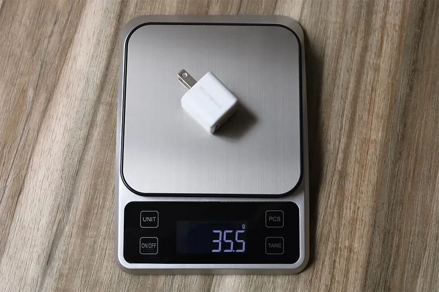 ベルモンドUltra Mini 30Wの重量は約35.5