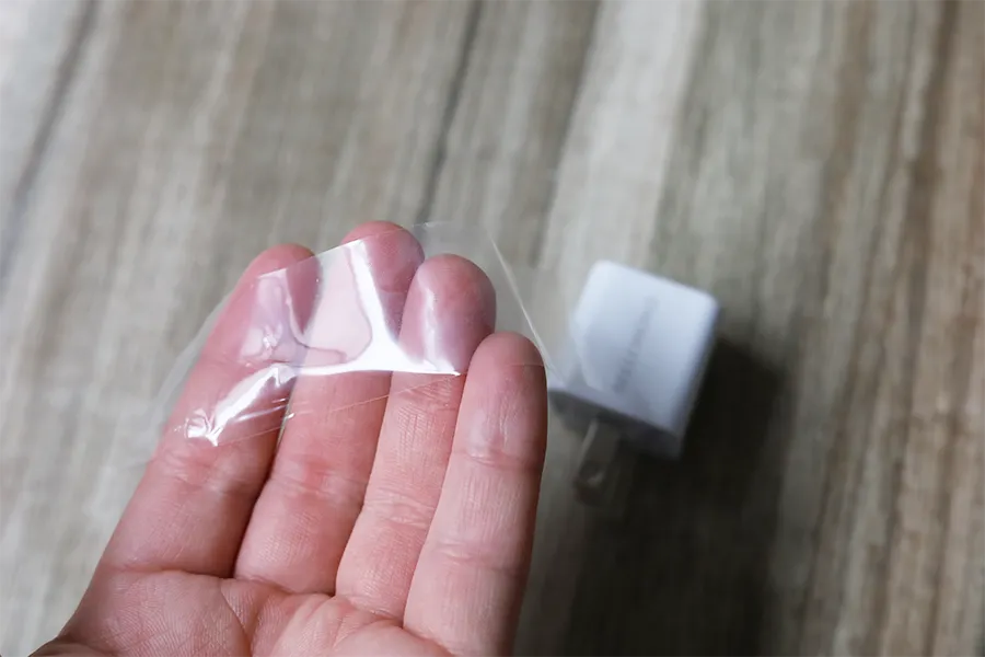 ベルモンドUltra Mini 30Wの本体に傷がつかないようにフィルムあり