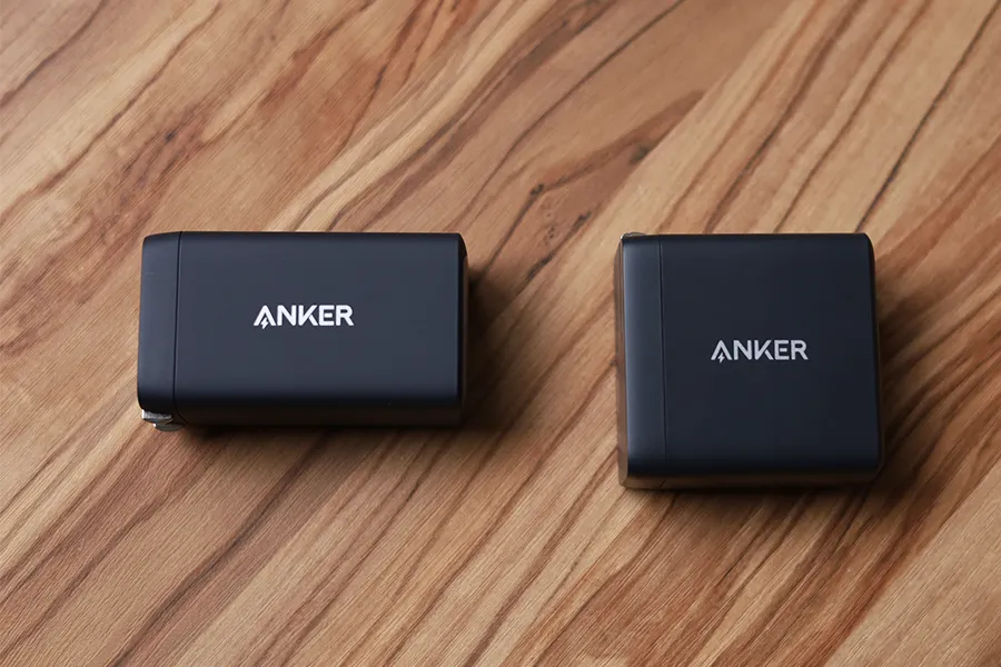 Anker PowerPort III 3-Port 65W Podと2ポートを比較