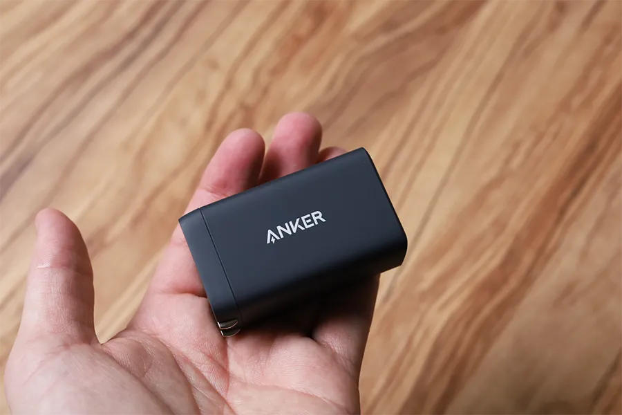 Anker PowerPort III 3-Port 65W Pod のロゴ部分