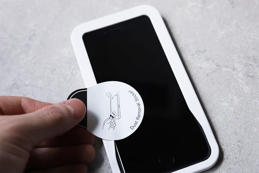 NIMASO iPhoneSE3グレアフィルムでシール埃とり
