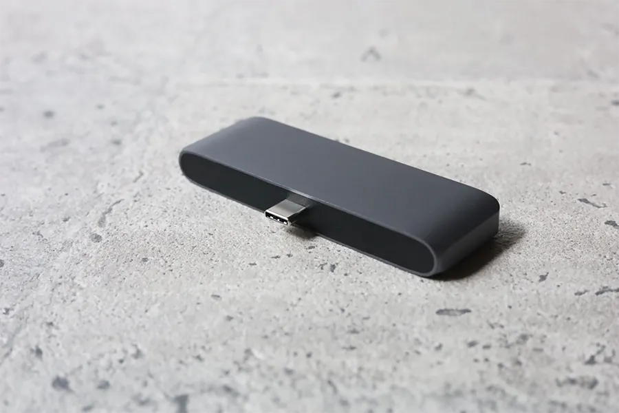 Satechi アルミニウム Type-C モバイル ProハブのUSB-Cの差し込み部分