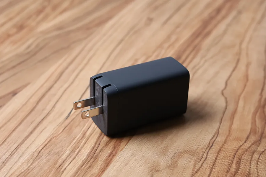 Anker PowerPort III 3-Port 65W Pod のプラグ部分の作り込み