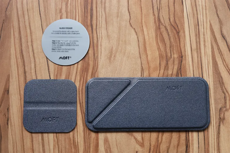 MOFT Snapノートパソコンクリップ スマホホルダーの付属品