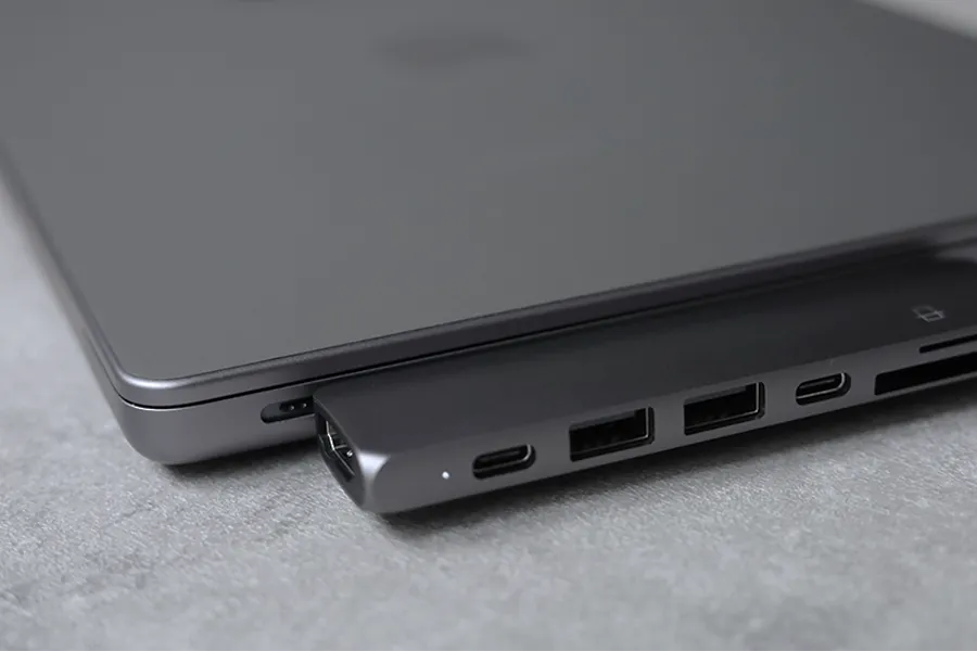 Satechi Type-C アルミニウム ProハブはM1pro M1Max MacBook ProだとMagSafeつかえない
