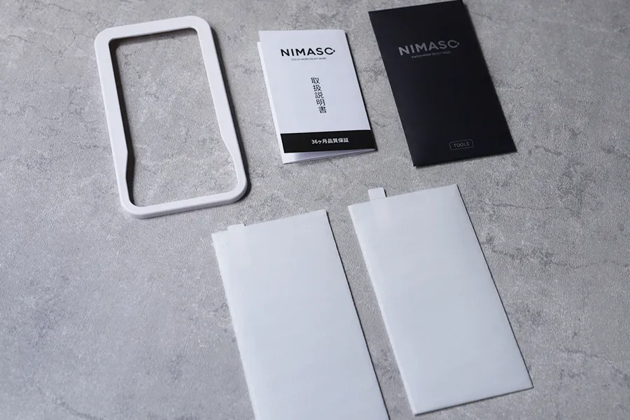 NIMASO iPhoneSE3グレアフィルム