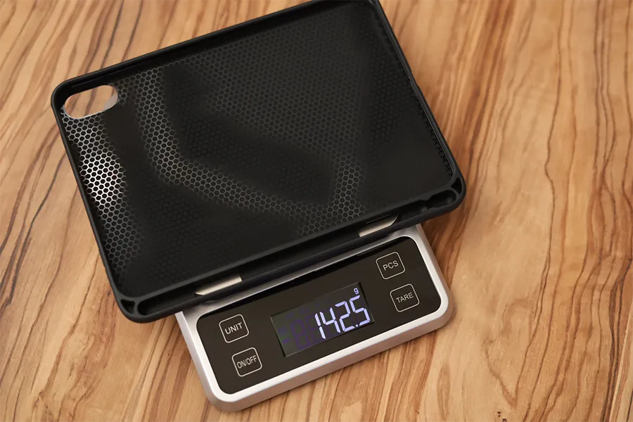 MOFT Snapタブレットケースの重量は142.5g