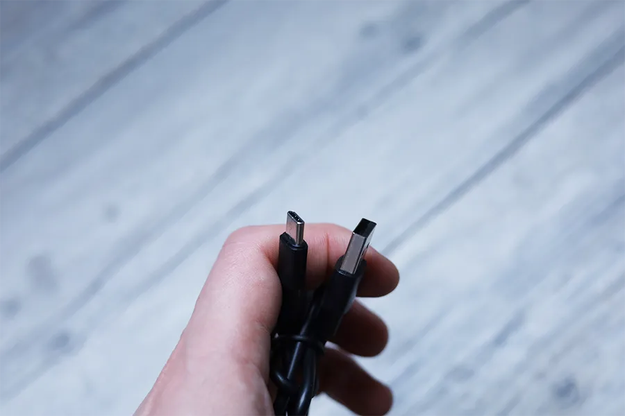 Baseus モバイルバッテリー ワイヤレス マグネット式ケーブルはUSB-A to USB-C
