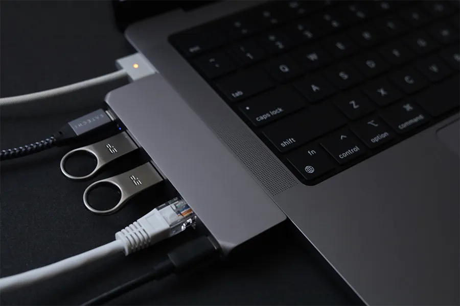 Satechi USB-C PRO ハブ ミニ はMacBookにおすすめハブ