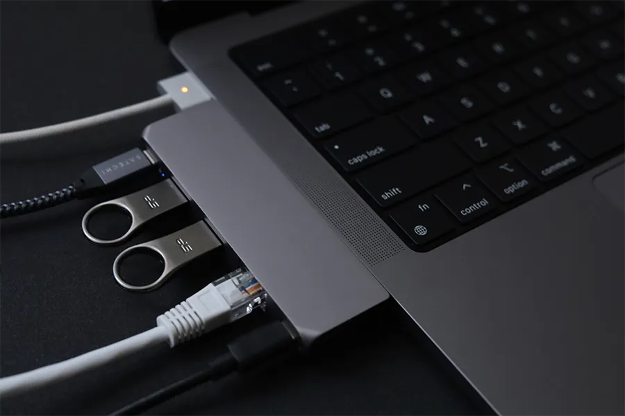 Satechi USB-C PRO ハブ ミニ はMacBookにおすすめハブ