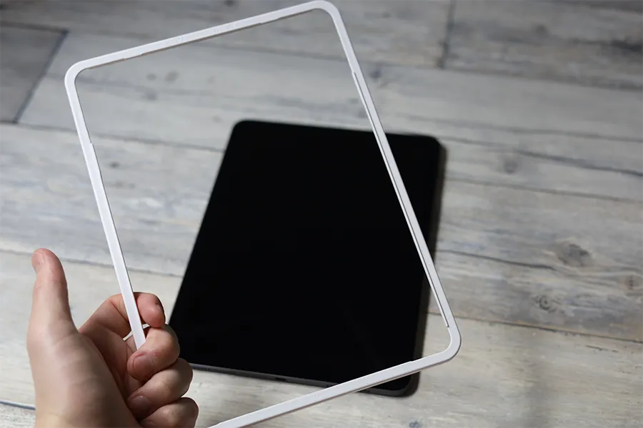 iPad Air用NIMASOグレアフィルムの取り付け手順外枠
