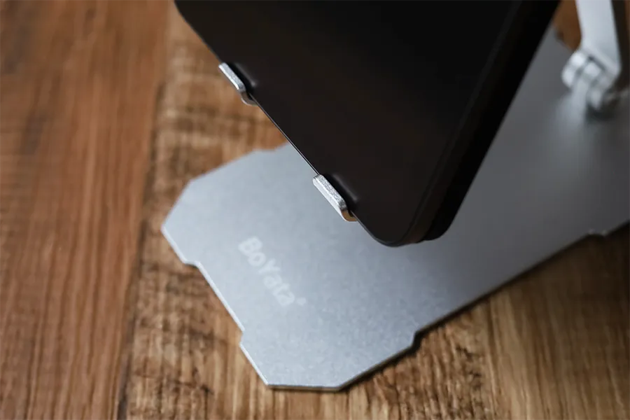 iPad miniにMajextand Mを装着したSmartFolioでも問題なし