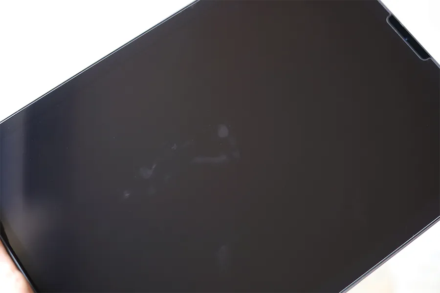 iPad Air用NIMASOグレアフィルムは指紋がそこそこつく