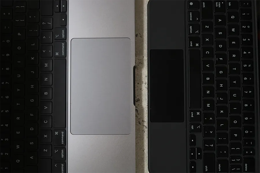 キーボード部分はサイズが違う