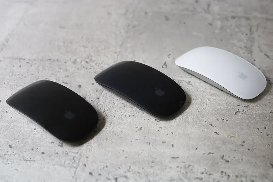 Magic Mouse 2 のカラー3色の斜め画像