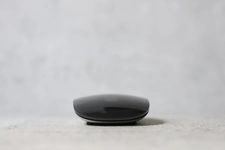 Magic Mouse 2 前面