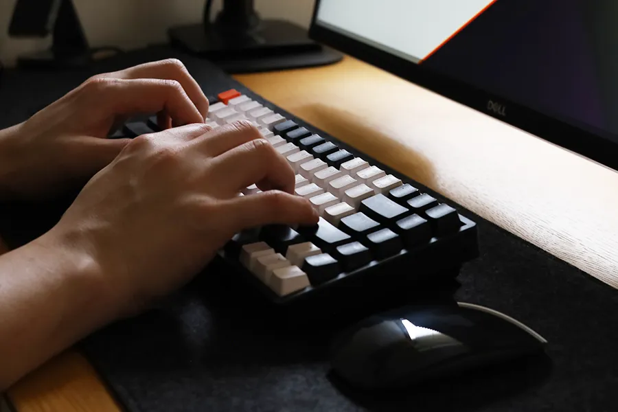 Keychron K2ホットスワップを打ち込んでいる状態