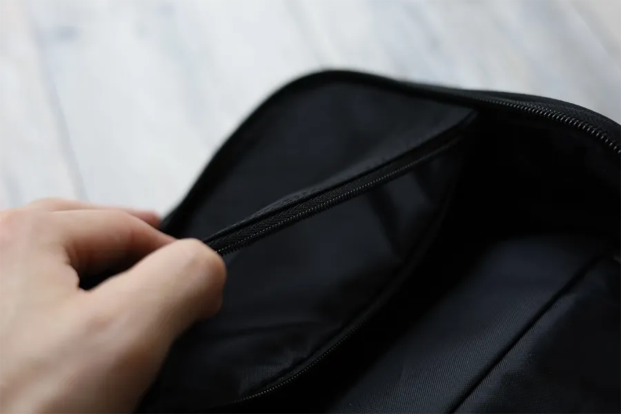 無印良品 ポリエステル吊して使える洗面用具ケースの内側ポケット
