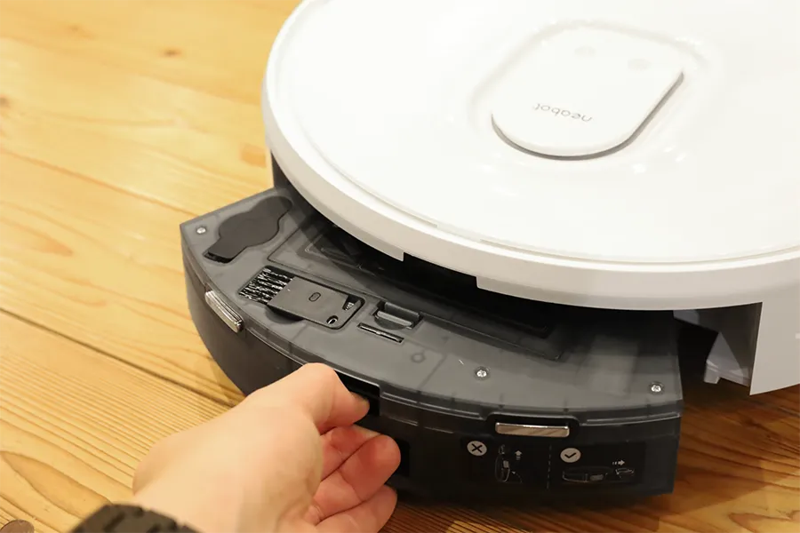 neabot nomo q11のゴミパックの取り出しは簡単