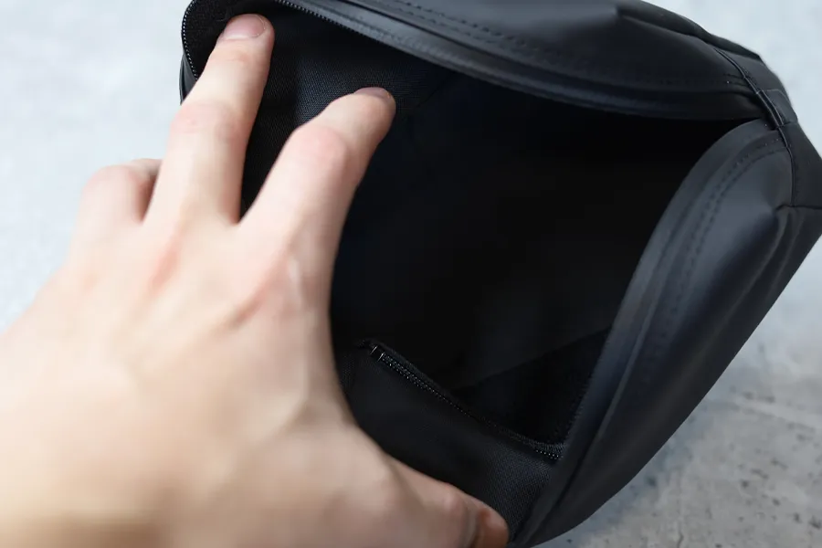 TOFTPOUCH+内側生地がポリエステル