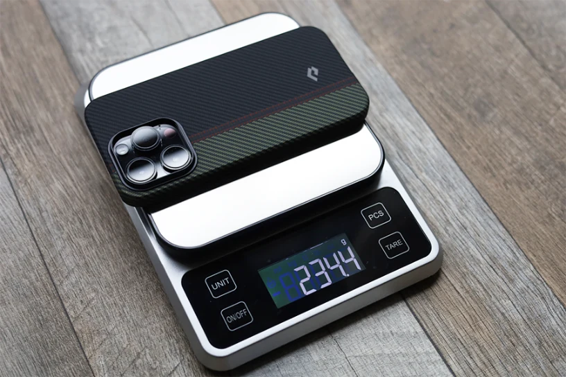 iPhone14 Pro用PITAKA MagEZ Case 3 序曲_ラプソディとiPhone 14 Pro本体重量は234g