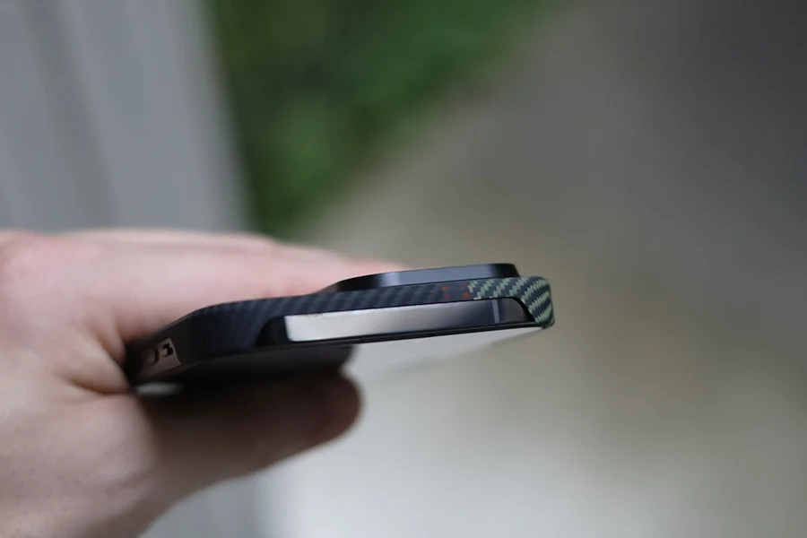 iPhone14 Pro用PITAKA MagEZ Case 3 序曲_ラプソディの上部