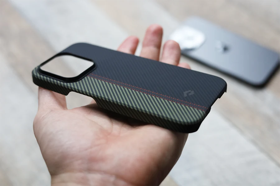 iPhone14 Pro用PITAKA MagEZ Case 3 序曲_ラプソディは軽い!