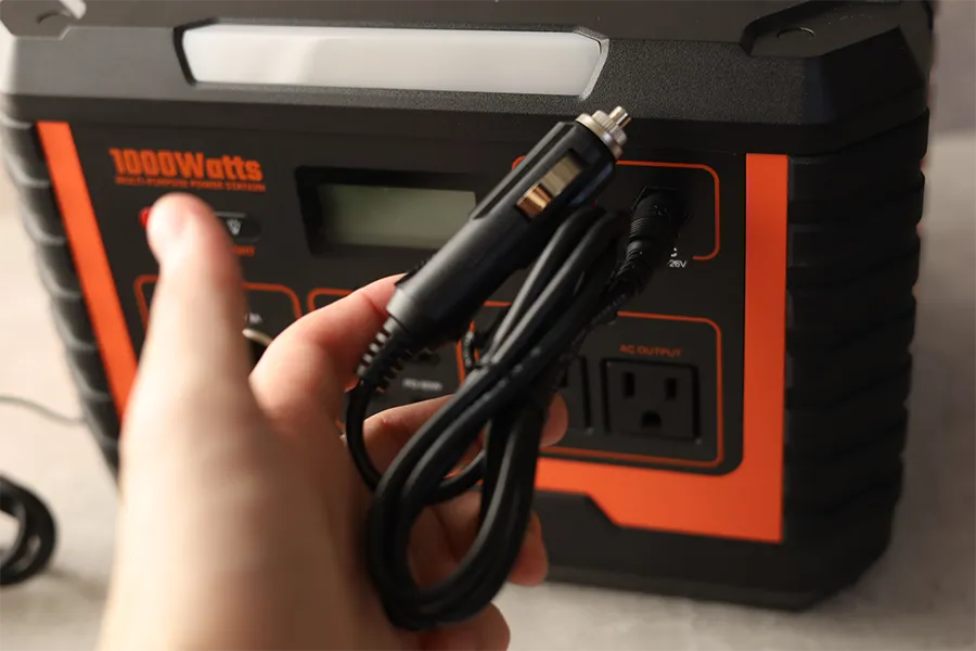 シガーソケットで充電
