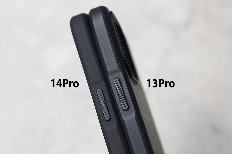 iPhone14 proと13 Proのスリーボタン側