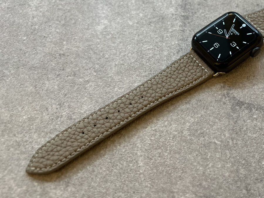 EPONAS(エポナス)Apple Watch用レザーバンドは6段階に調整可能