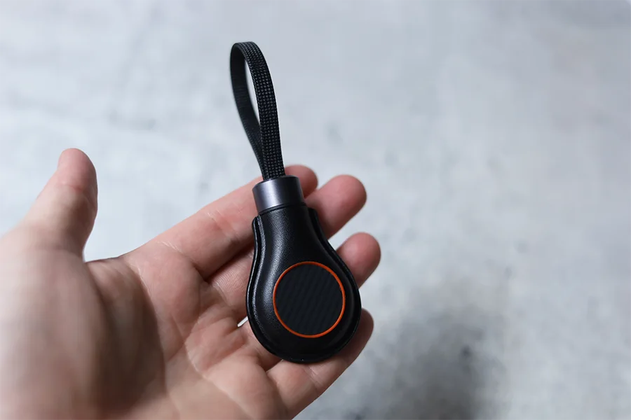 PITAKA Pita Tag for Cableキレイに蓋ができて完成