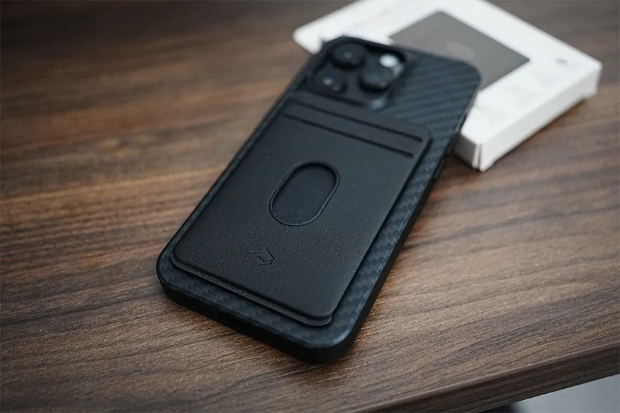 PITAKA MagEZ Case Card Sleeve 3はiPhone 14 ProのMagSafeアクセサリーでおすすめ