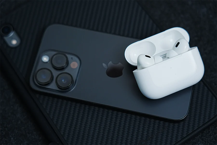 AirPods Pro iPhone iPad