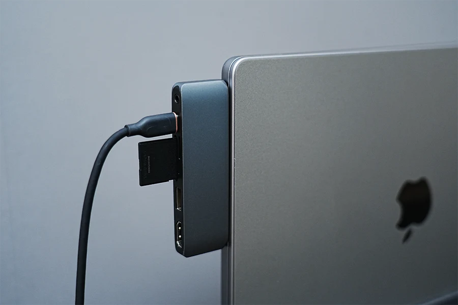 satechi USB-C MOBILE PRO SDはMacBookで使える