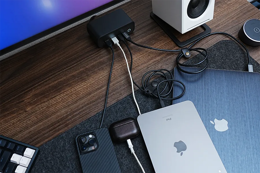 Anker 525 Charging Station でApple製品同時充電