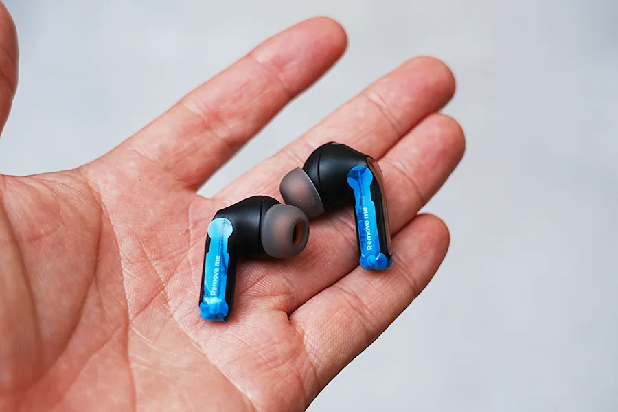 zSOUNDPEATS Capsule3 Proの絶縁シールを取ってから使用する