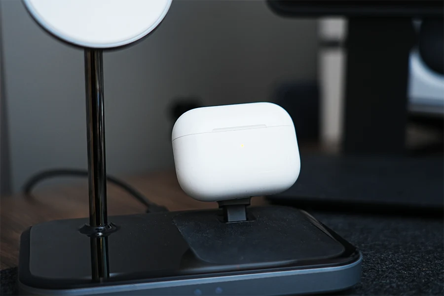 AirPods Pro 第2世代ならApple Watch充電器で充電可能