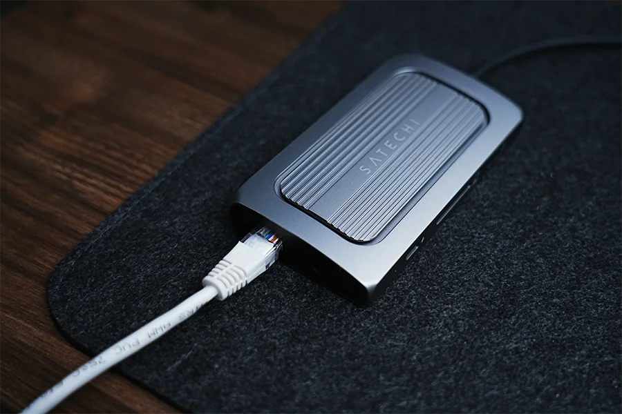 Satechi USB4 マルチ USBCハブ 9in1 HDMIを有線LADで使用
