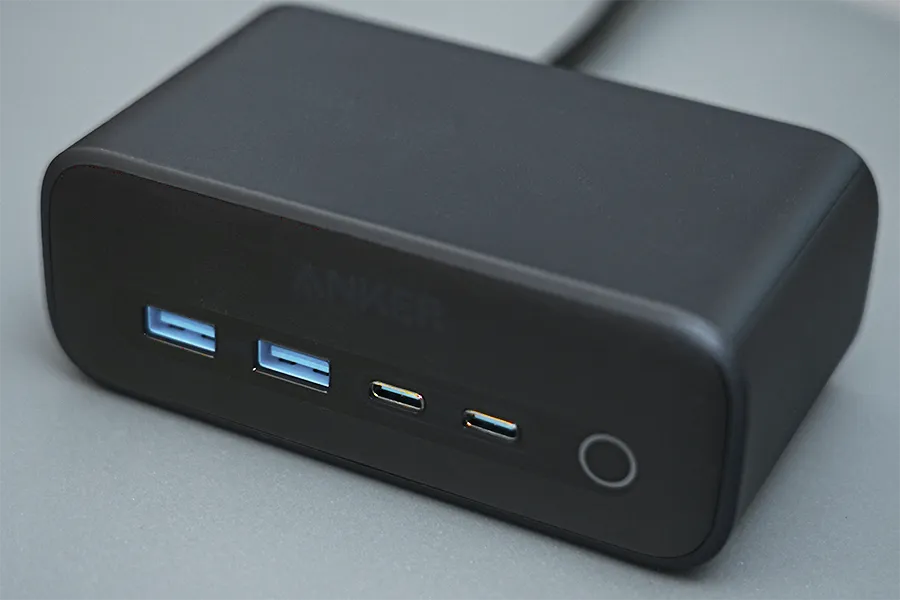 Anker 525 Charging Station 本体斜め