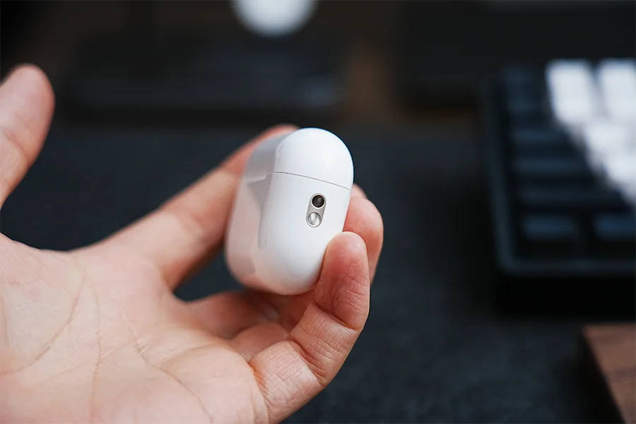 AirPods Pro 第2世代はストラプホールあり