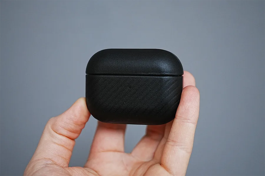 Moment AirPods Pro caseの本体前