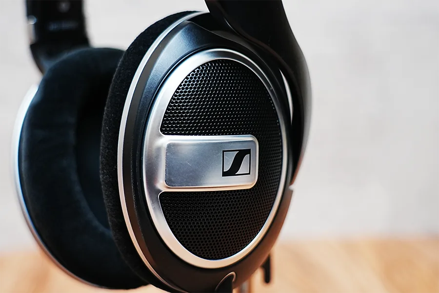 ゼンハイザーHD 599 SEのロゴ部分