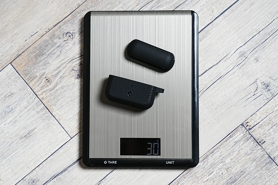 AirPods Pro ケース Spigen マグ・アーマーの重量は30g