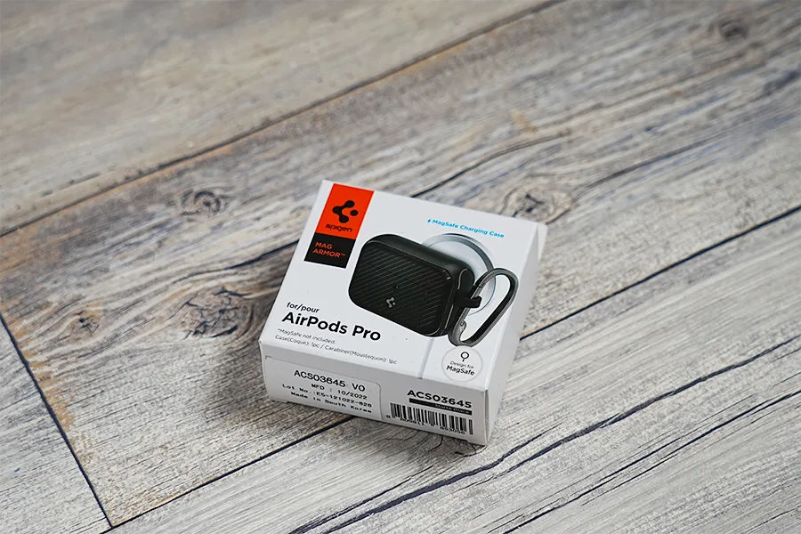 AirPods Pro ケース Spigen マグ・アーマーパッケージ