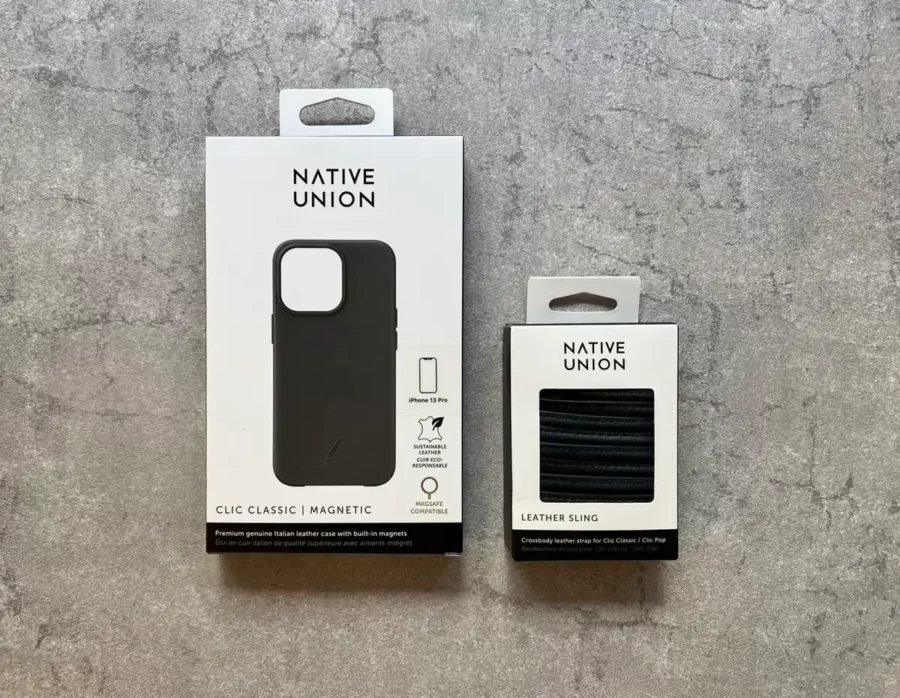 Native Union ClicClassic MagSafeケース(イタリアンレザー)とレザースリングのパッケージ