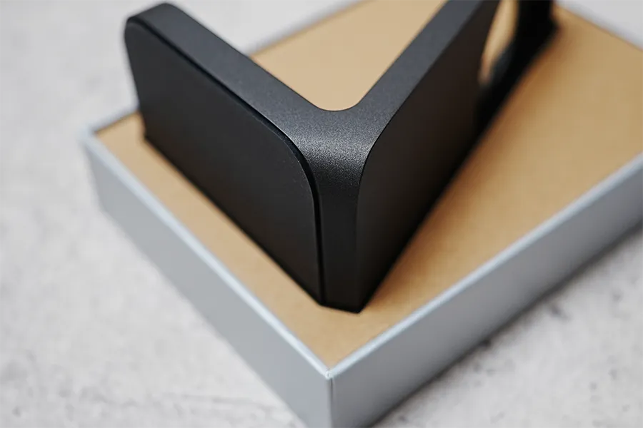 NOMAD MagSafe Mount Standバリなく底面がラバー素材