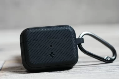 AirPods Pro ケース Spigen マグ・アーマーのレビュー