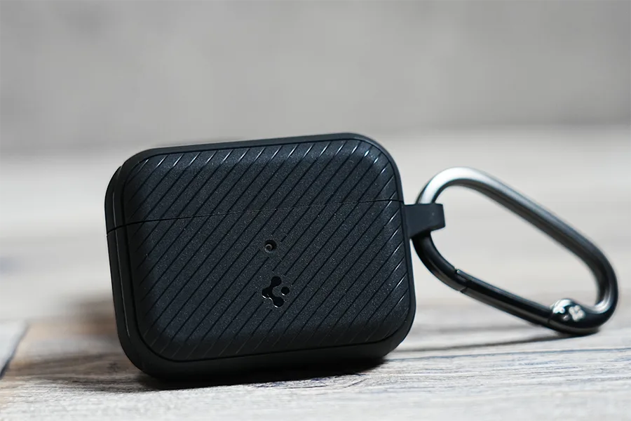AirPods Pro ケース Spigen マグ・アーマーのレビュー